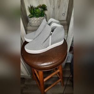 Steve madden women's chick sneakers size 8M used like new